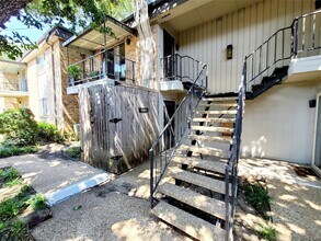 10248 Regal Oaks Dr in Dallas, TX - Foto de edificio - Building Photo