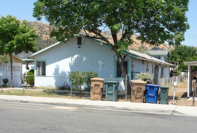 842 B St in Fillmore, CA - Building Photo - Building Photo