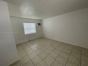 2216 Fillmore St in Hollywood, FL - Building Photo - Building Photo