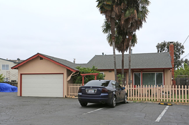 468 Schafer Rd in Hayward, CA - Building Photo - Building Photo