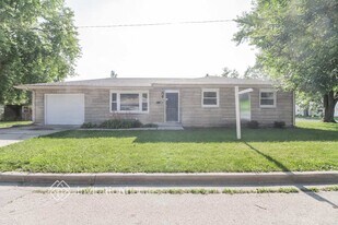 301 S Reedwood Dr in Joliet, IL - Building Photo