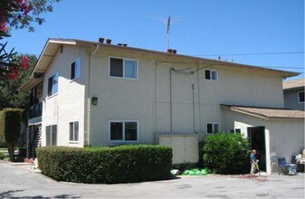 994 Helen Ave in Sunnyvale, CA - Building Photo - Building Photo