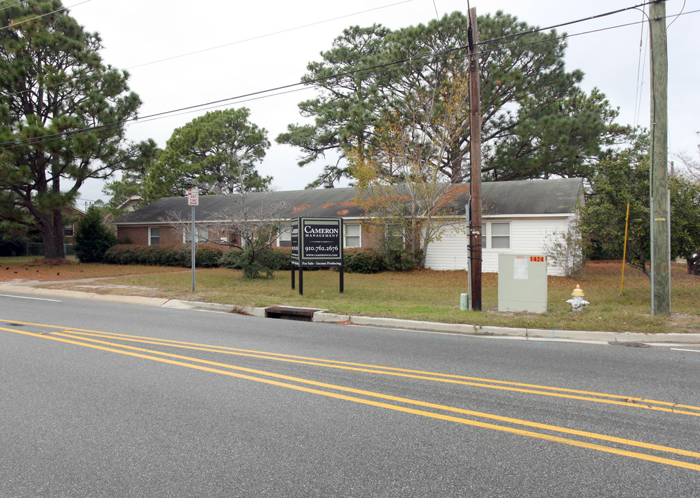 1421-1425 Wellington Dr in Wilmington, NC - Foto de edificio