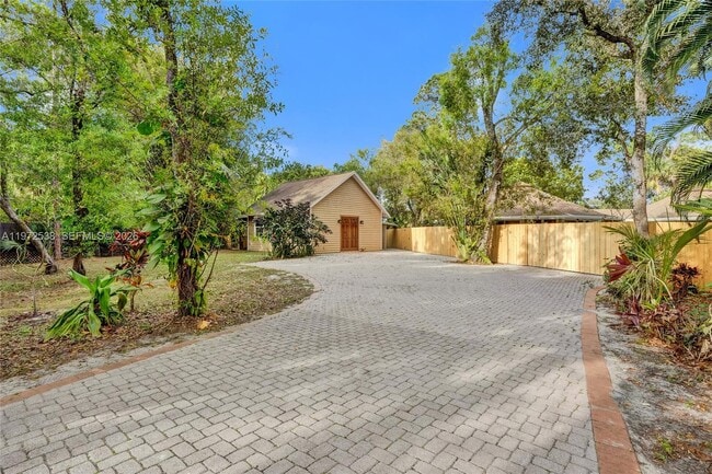 property at 13161 179th Ct N