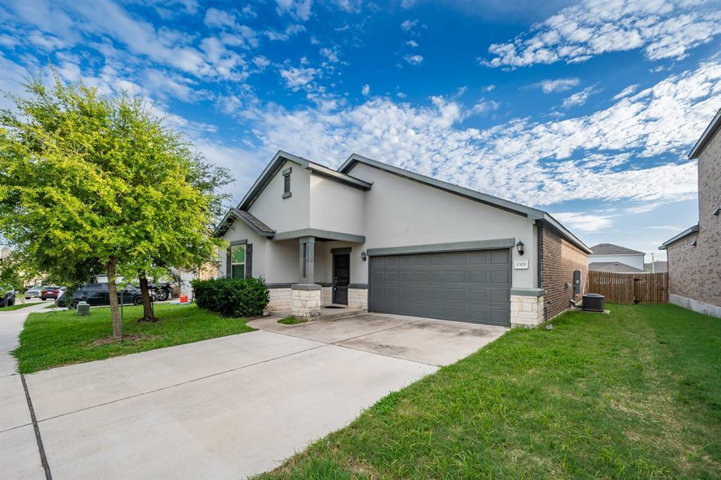 1325 Eagle Ray St in Leander, TX - Building Photo