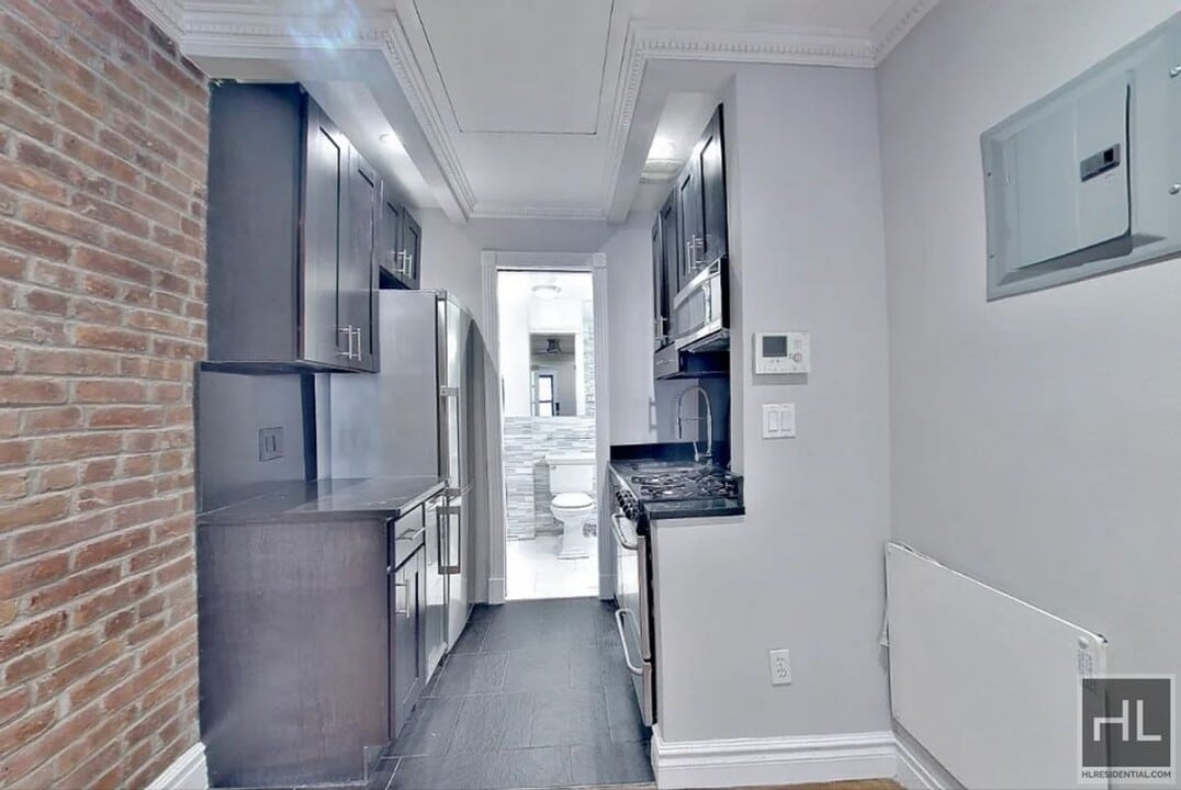 West 53rd Street in New York, NY - Building Photo