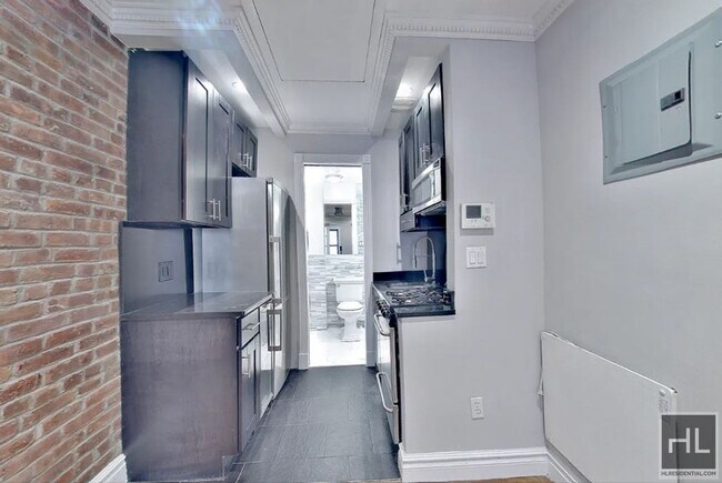 property at 345 W 53rd St