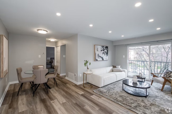 Roseville House Apartments in Lancaster, PA - Building Photo - Building Photo