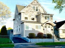 7-9 Burritt Ave in Stratford, CT - Building Photo
