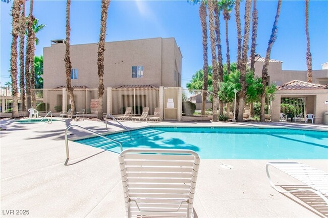 6859 Tamarus St in Las Vegas, NV - Building Photo - Building Photo