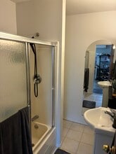 14 Winside Ln, Unit Apartment in Coram, NY - Foto de edificio - Building Photo