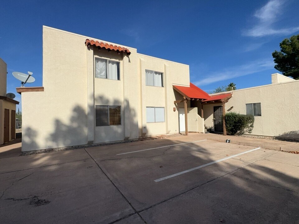 4305 Ave Palermo in Sierra Vista, AZ - Foto de edificio