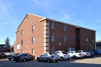 Kensington Apartments in Muncie, IN - Building Photo - Building Photo