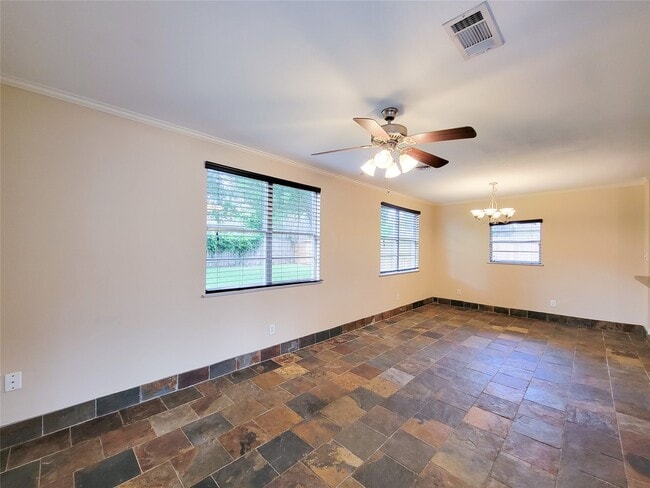 1430 Cheshire Ln