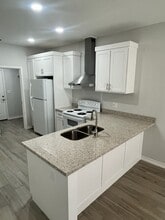 1810 Atrium Pl Dr, Unit 12 in Harlingen, TX - Foto de edificio - Building Photo