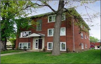 Burlington Place Apartments in Downers Grove, IL - Building Photo