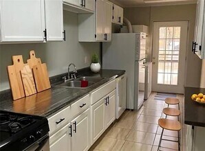 690 Pleasant Hill Rd NW in Conyers, GA - Building Photo - Building Photo