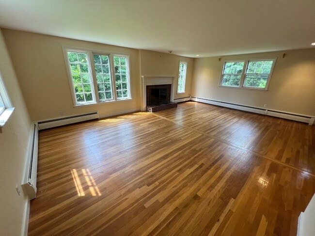 48 River Ave, Unit 3 in Newton, MA - Building Photo - Building Photo