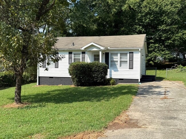 property at 6266 Lobelia Rd SW