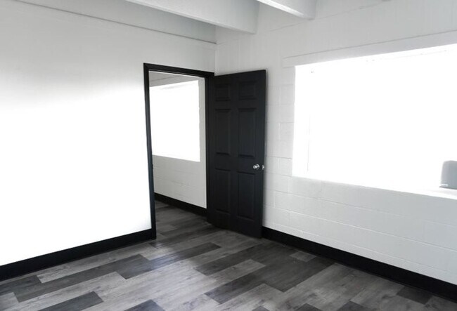 1408 Buffalo Jones Ave in Garden City, KS - Foto de edificio - Building Photo