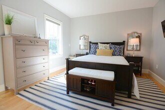 21 Oak St in Somerville, MA - Building Photo - Building Photo