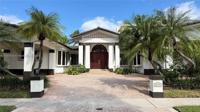 property at 2075 Arch Creek Dr