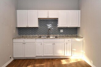 814 N Kentucky St in McKinney, TX - Building Photo - Building Photo