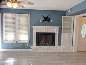 1311 E Ocean View Ave in Norfolk, VA - Foto de edificio - Building Photo