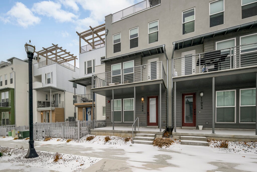 11056 S Lake Run Rd in South Jordan, UT - Building Photo