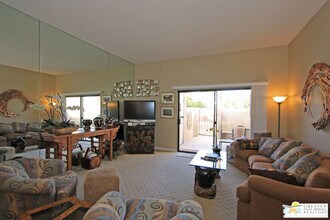 803 E Arenas Rd in Palm Springs, CA - Building Photo - Building Photo