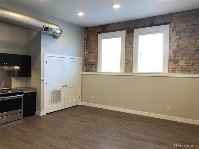 300 S Logan St-Unit -104 in Denver, CO - Foto de edificio - Building Photo