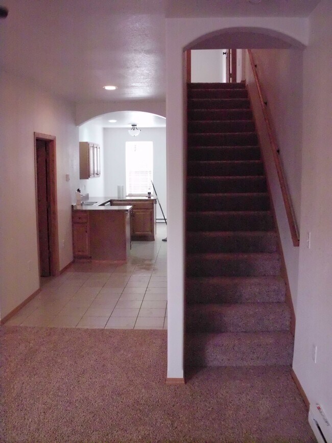 1303 E 2nd St, Unit 1 in Duluth, MN - Foto de edificio - Building Photo