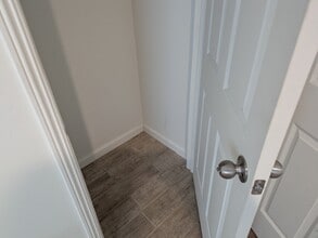 324 Sycamore Dr in Bakersfield, CA - Building Photo - Building Photo