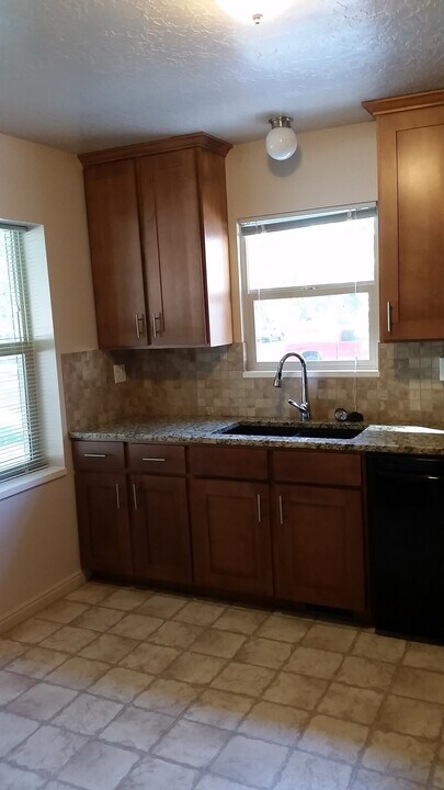 996 Denver St in Salt Lake City, UT - Building Photo