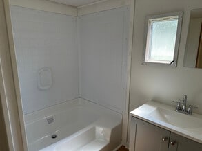 5105 Estate Dr in Greensboro, NC - Building Photo - Building Photo