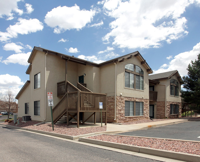 Arbors at Mountain Shadows in Colorado Springs, CO - Building Photo - Building Photo