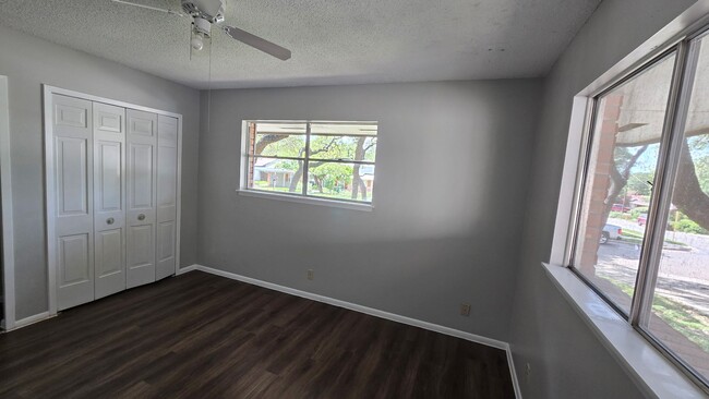property at 3306 Oneida Dr