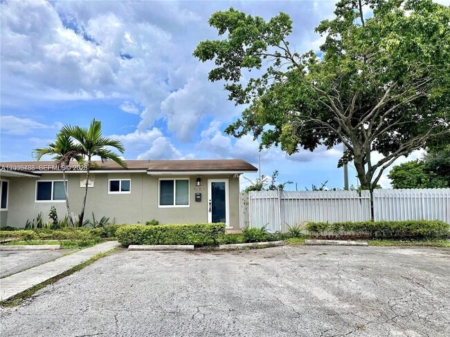 property at 10303 NW 35th Pl
