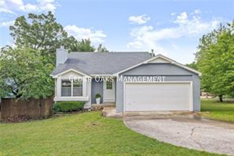 1137 E Township St in Fayetteville, AR - Building Photo