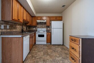 43 Middlebrook Dr in Cartersville, GA - Building Photo - Building Photo