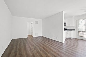 918 11th St, Unit 01 in Santa Monica, CA - Building Photo - Building Photo