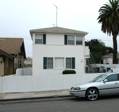 712 Kentucky St in Vallejo, CA - Foto de edificio - Building Photo