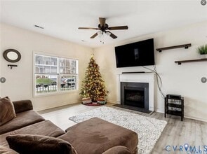 13542 Green Spire Ct in Chester, VA - Foto de edificio - Building Photo