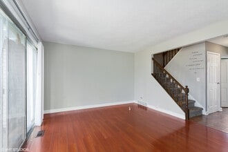 605 Hughes Pl in Bolingbrook, IL - Foto de edificio - Building Photo