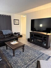 17301 NE 45th St in Redmond, WA - Building Photo - Building Photo