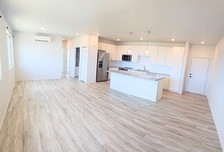 91-3575 Iwikuamoo St in Ewa Beach, HI - Building Photo - Building Photo