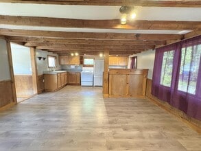 76 Crest Ave in Auburn, ME - Building Photo - Building Photo
