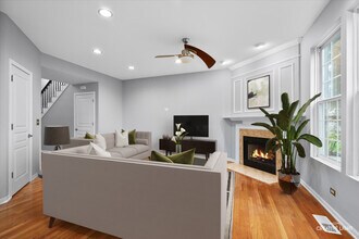 2906 Peachtree Cir in Aurora, IL - Building Photo - Building Photo
