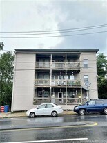 227 Howe Ave in Shelton, CT - Building Photo