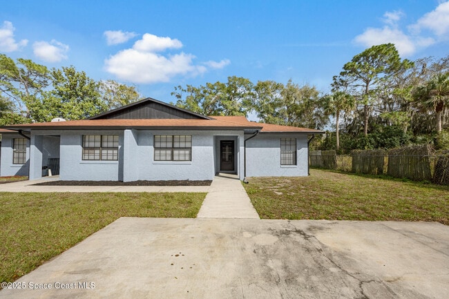 2509 Mitchell Ave in Mims, FL - Building Photo - Building Photo